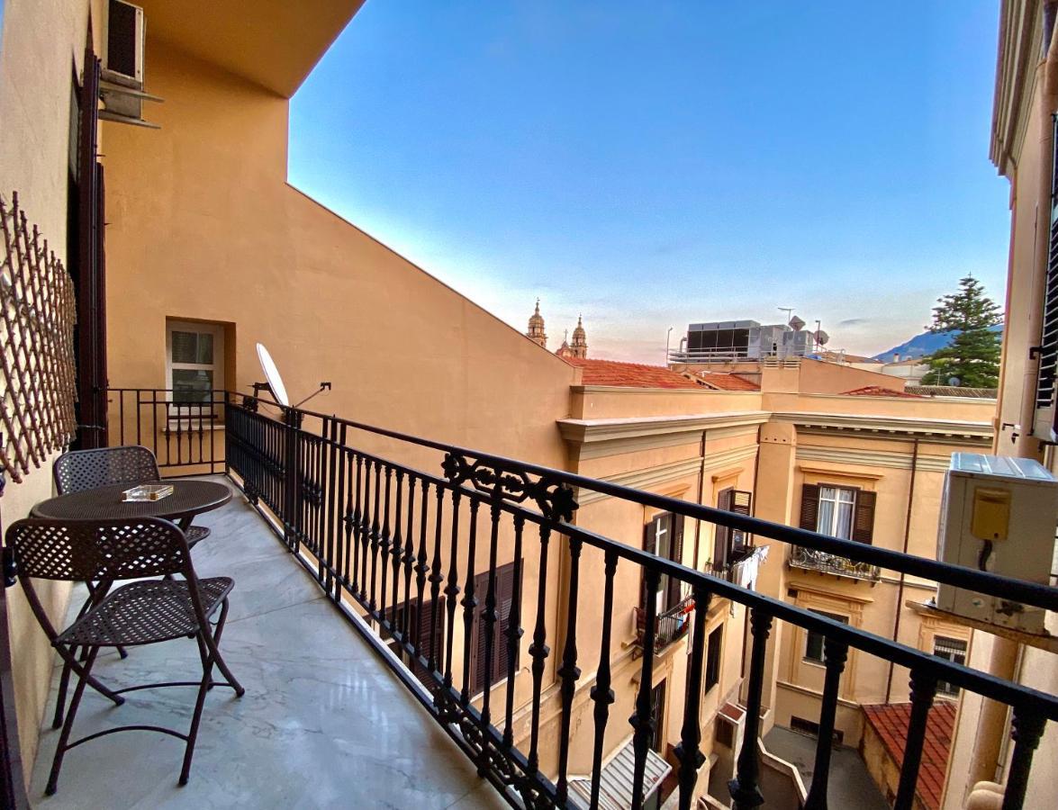 Elegante appartamento in centro Palermo Esterno foto